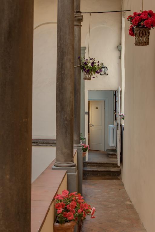 Отель Residenza D'Epoca Borgo Albizi Флоренция Экстерьер фото