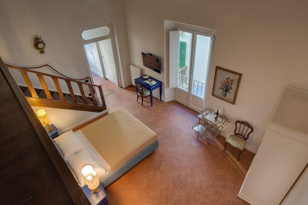 Отель Residenza D'Epoca Borgo Albizi Флоренция Экстерьер фото