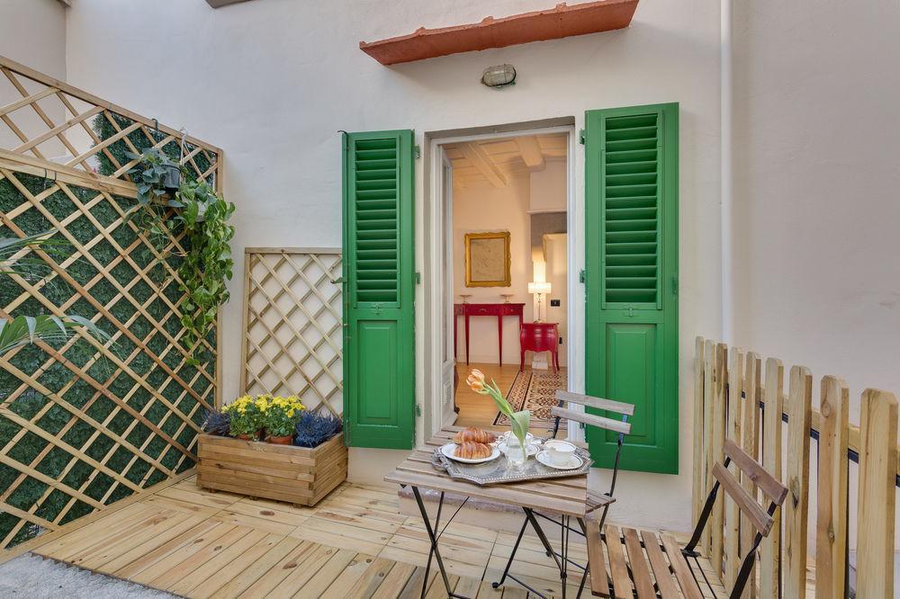 Отель Residenza D'Epoca Borgo Albizi Флоренция Экстерьер фото